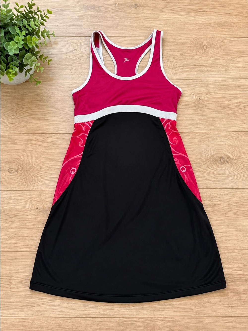 Run Girl Run by RegattaSport Pink & Black Athletic Dress – Size Medium